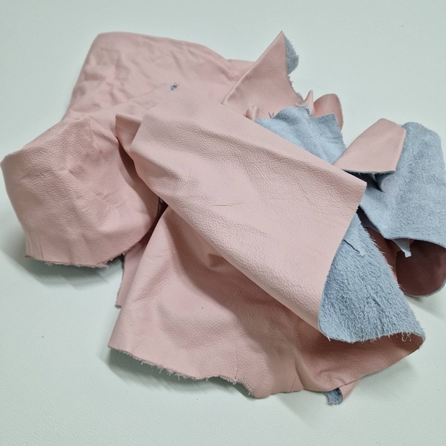 Ostanki naravnega usnja ROZA paket 500g