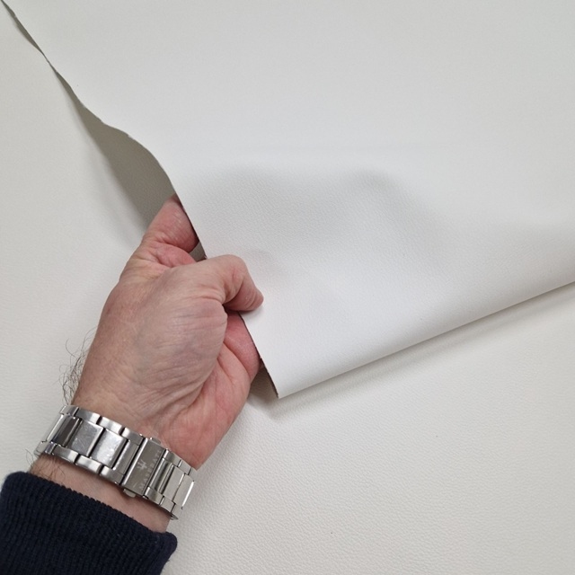 Umetno usnje, kos 68x68cm, bela