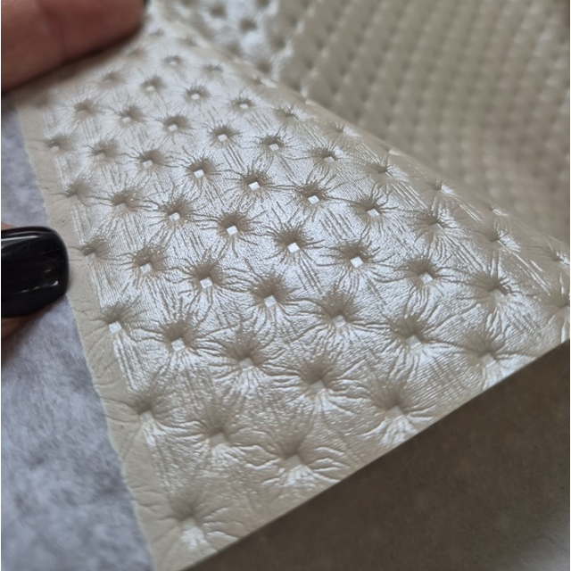 Umetno usnje, kos 109x37cm, bež