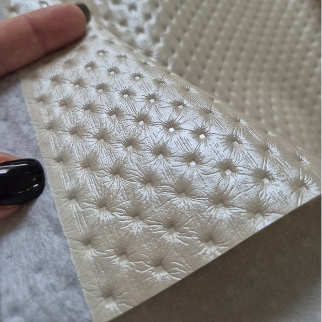 Umetno usnje, kos 109x37cm, bež