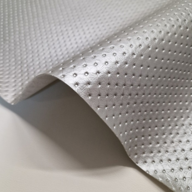 Umetno usnje, kos 68x58cm, srebrna