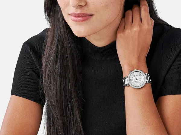 Srebrne ure Michael Kors – popoln poletni dodatek s -50 % popustom!